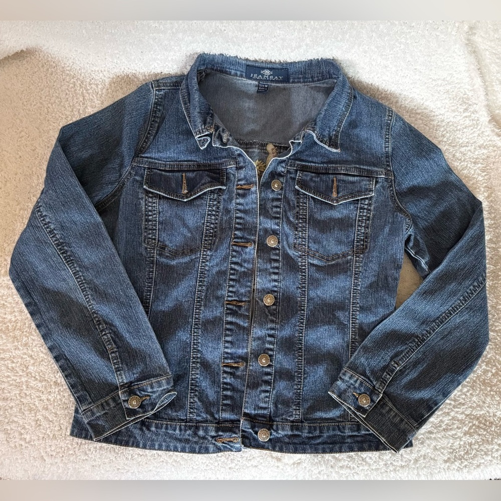 🎸 Jeanbay Denim / Jean Jacket with Embroidered Guitar – Size M